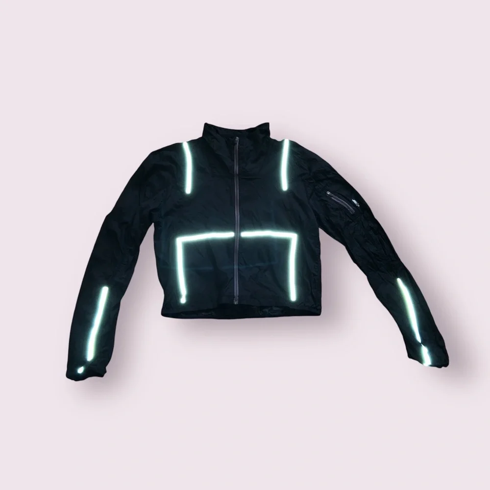 NWOT Great Escape Run windbreaker by FP Movement from Free People in size Medium - Picture 7 of 14